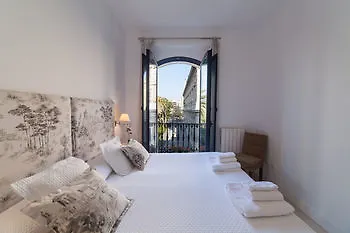 Sevilla Luxury Rentals - Alcazar 3*,