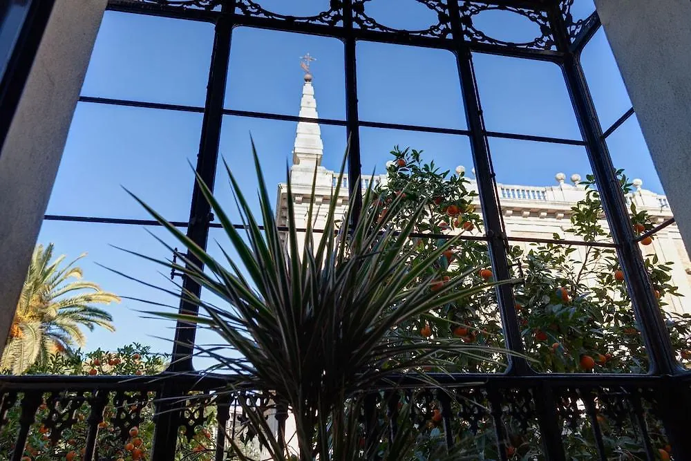 Sevilla Luxury Rentals - Alcazar location