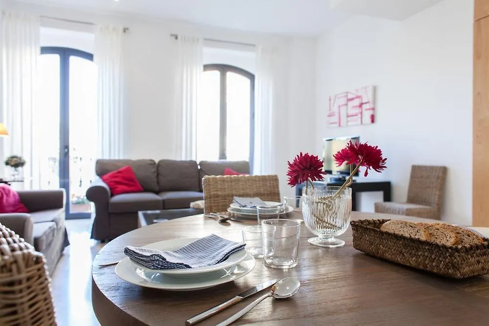 Sevilla Luxury Rentals - Alcazar 3*, Seville Spain